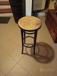 Sgabello modello thonet