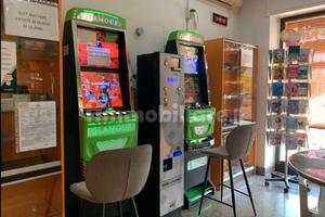 Tabaccheria, ricevitoria lotto, slot machine
