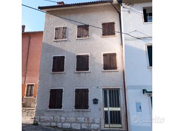 Tonezza casa a schiera con terreno indipendente