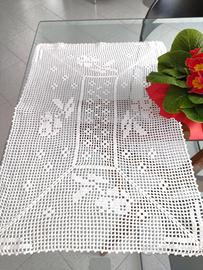 Centrotavola in cotone bianco. Rettangolare 