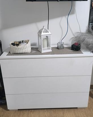 ✨ Comò + 2 comodini stile moderno – come nuovi 100