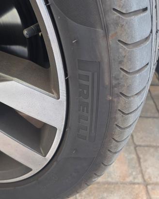 255 40 20 pirelli pzero 