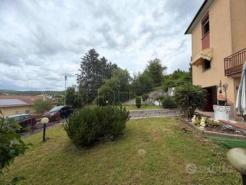 Appartamento di 131 m² con 3 locali e posto auto a