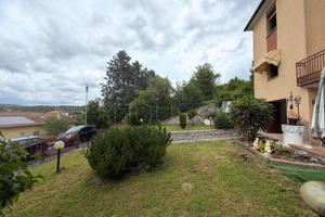 Appartamento di 131 m² con 3 locali e posto auto a