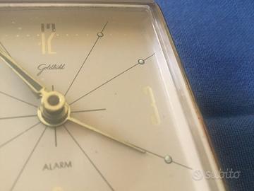 Sveglietta antica a carica manuale in ottone nuova