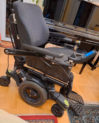 Sedia a rotelle elettronica  