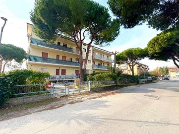 2 LOCALI A CESENATICO