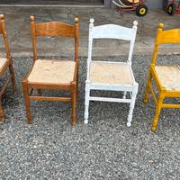 Quattro sedie in paglia e legno