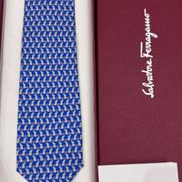 Cravatta Salvatore Ferragamo NUOVA con cartellino