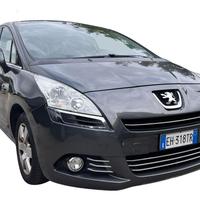 PEUGEOT 5008 1.6 e-HDi 112CV Stop&Start Automati