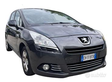 PEUGEOT 5008 1.6 e-HDi 112CV Stop&Start Automati