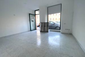 Rif.RI0198- locale commerciale catanzaro