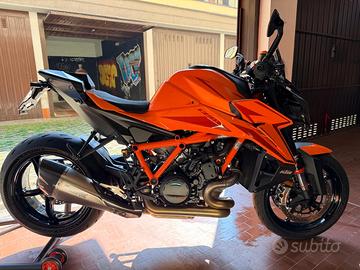 ktm 1390 super duke 1390 r