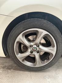 (Scambi) Cerchi Gommati 16" Alfa Romeo Mito