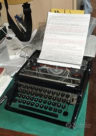 Macchina da scrivere Olivetti Dora (Restyled)