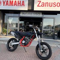 Beta RR Motard 125 guidabile anche A2