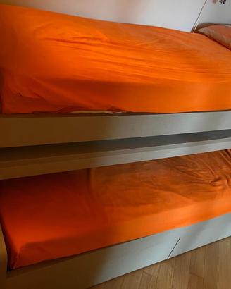 Letto castello con scrivania estraibile come nuovo