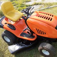 trattorino rasaerba tagliaerba 