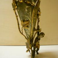 Vaso liberty di pregio in metallo decorato