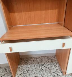 Scrivania con cassetto e alzata per cameretta / st