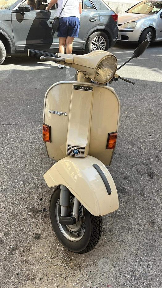 Vespa Sprint Radiosveglia Vespa Radio Sveglia Tipica Forma A