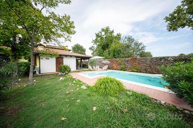 CASA SEMINDIPENDENTE A BORGO VIRGILIO