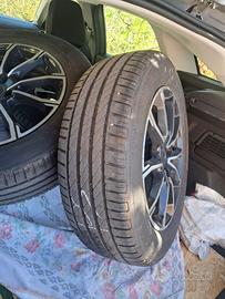 Se cerchi in lega MAK + pnaumatici 215/60 R17