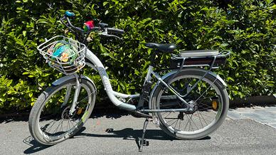Bici a pedalata assistita Armony Verona Advance