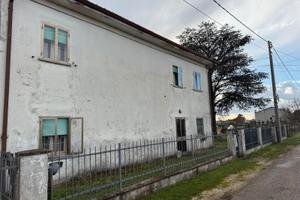casa con ampio terreno