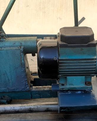 Piccolo tornio Artigianale con regolatore velocità