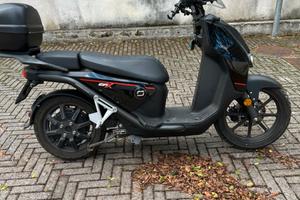 Supersoco CpX 125 elettrico