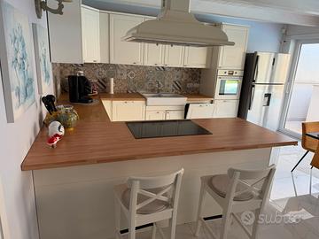 Cucina  completa di elettrodomesti