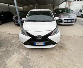 Toyota Aygo 1.0 VVT-i 69 CV 5 porte x-cool