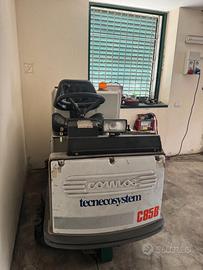 Lavasciuga pavimenti industriale comac c85b uomo a