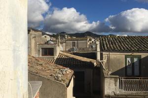 Sulle Madonie panoramica casa di montagna