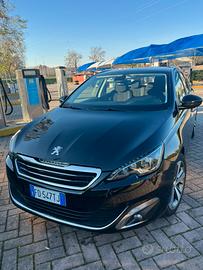 Pegeout 308 sw 150 cv Allure