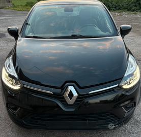 Renault clio MOSCHINO