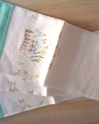 Asciugamani lino e cotone ricamate