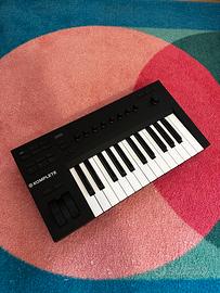 Native Instruments Komplete Kontrol A25