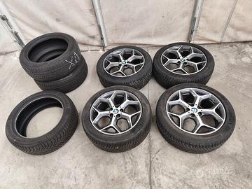 Cerchi originali BMW X1 F48 con gomme 4 stagioni