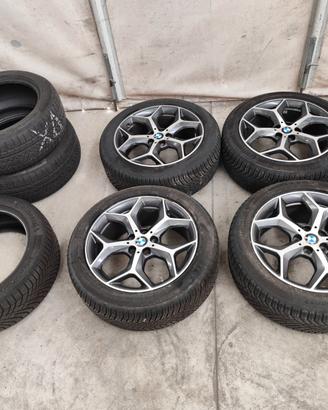 Cerchi originali BMW X1 F48 con gomme 4 stagioni