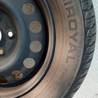 Gomme da neve M+S 195/65 R15 con cerchi in acciaio