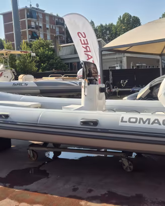 LOMAC 7.30 CLUB CON MOTORE SUZUKI 200 CV