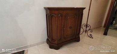 mobile specchio e attaccapanni 