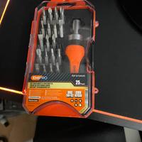 Cacciavite con set di punte