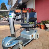 Scooter elettrico per anziani e disabili