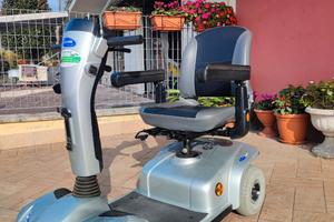 Scooter elettrico per anziani e disabili