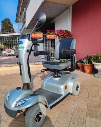 Scooter elettrico per anziani e disabili