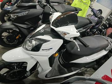 Sym Symphony 125 SR CASCO AIRHO E PARABREZZA IN OM