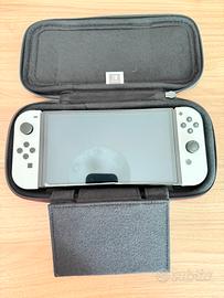 Nintendo Swich Oled nuova con accessori